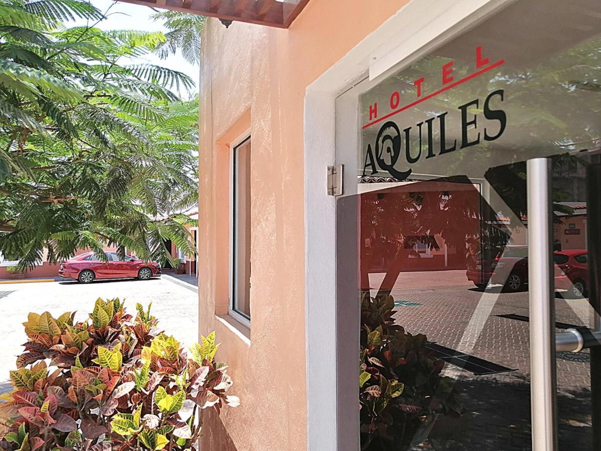 Hotel Aquiles Гуадалахара Екстериор снимка