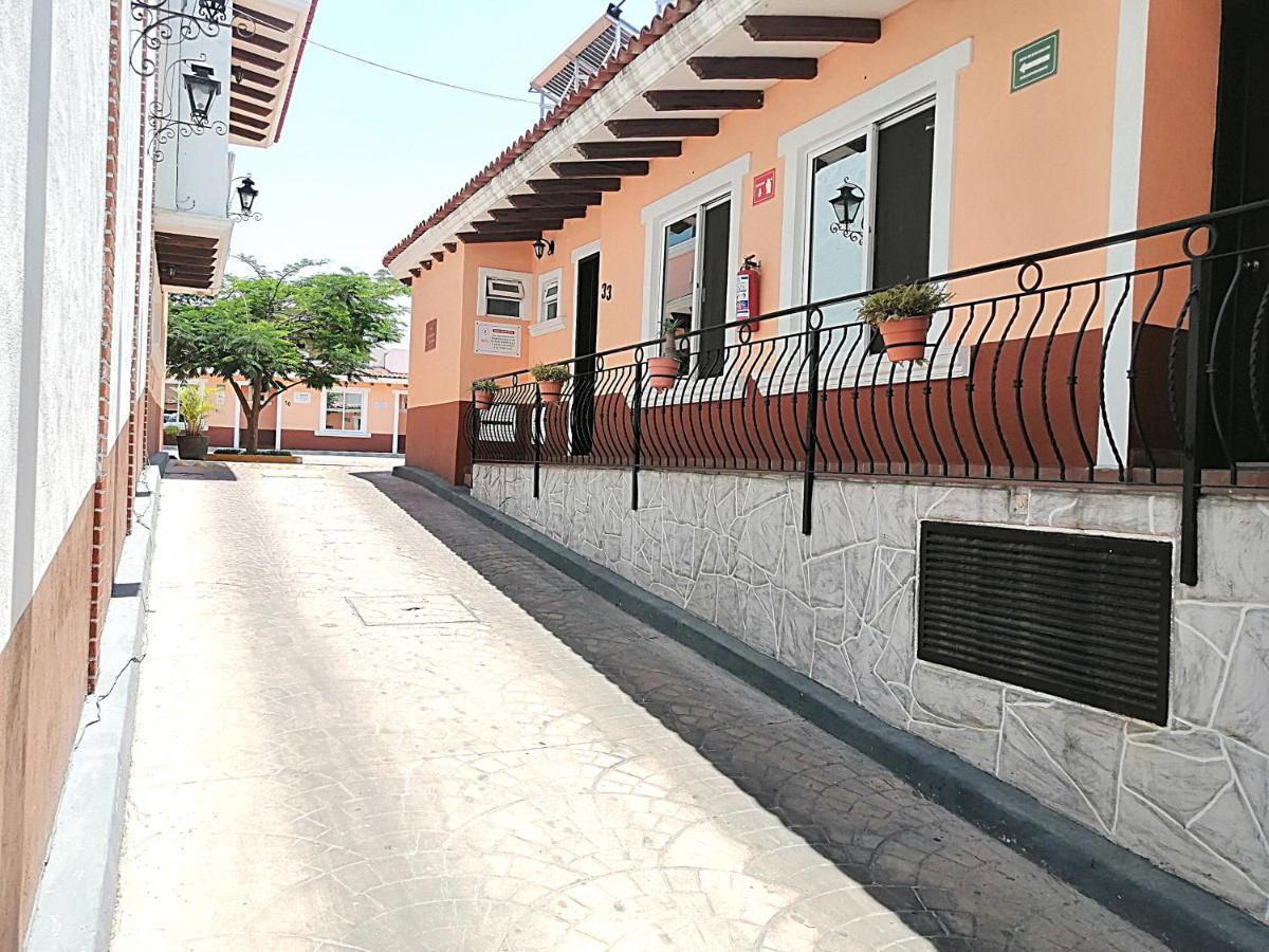 Hotel Aquiles Гуадалахара Екстериор снимка
