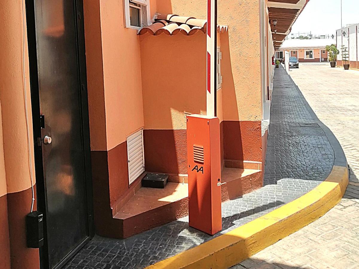 Hotel Aquiles Гуадалахара Екстериор снимка