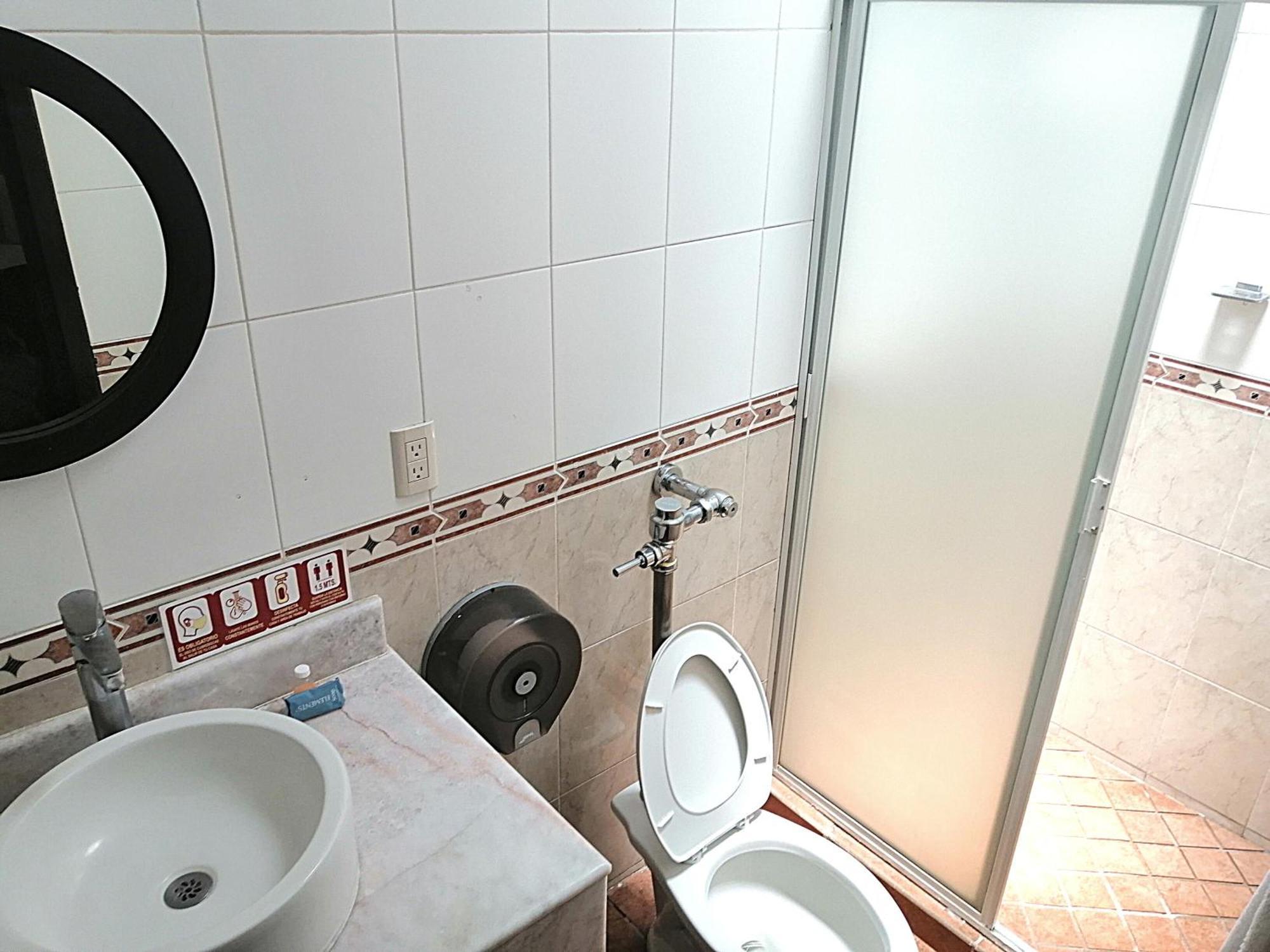 Hotel Aquiles Гуадалахара Стая снимка