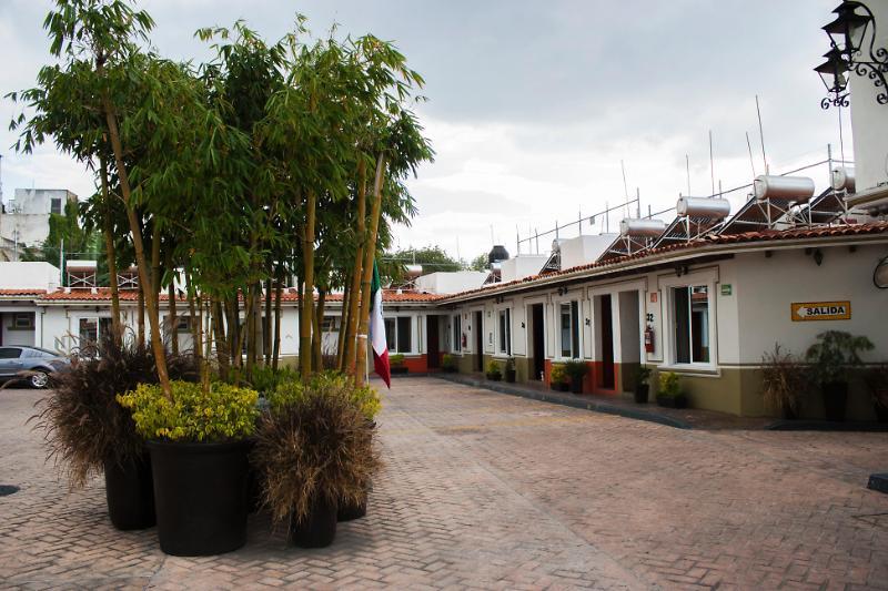 Hotel Aquiles Гуадалахара Екстериор снимка